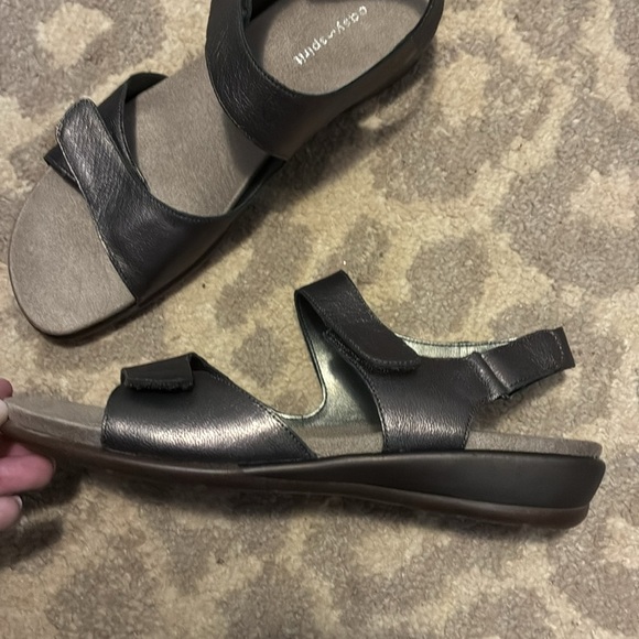 Easy Spirit Womens Hartwell Pewter Leather Slingback Wedge Sandals Shoes Narrow - Picture 4 of 4